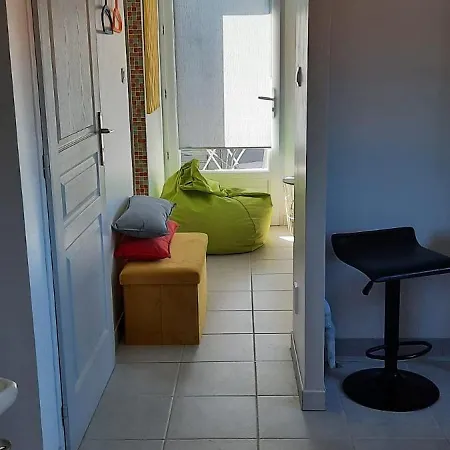 Studio Situe Centre Ville Parthenay Exterior photo